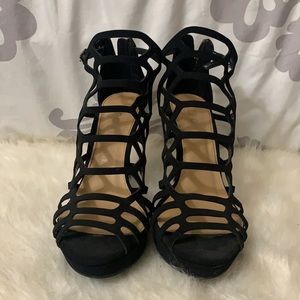 Black stylish report heel